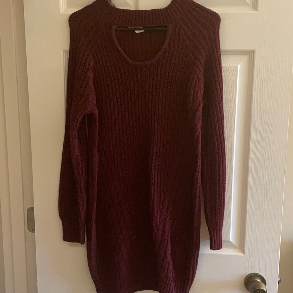 Maroon knit sweater dress w/ choker neckline, L